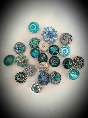 A variety of stylish and sleek blue snaps 18mm noosa snaps