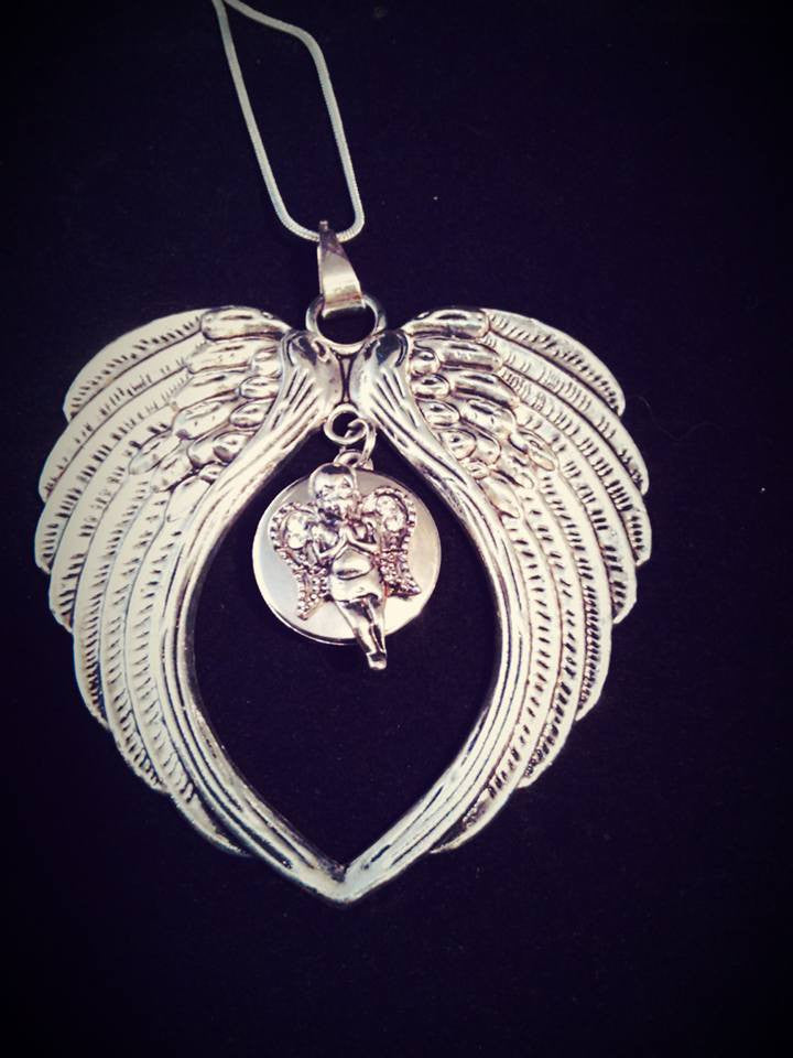 HOT NEW SNAP AND SWITCH Angel wing Pendant with 5 18mm Snaps