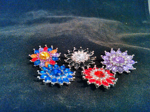 HOT NEW SNAP AND SWITCH 18mm  Snaps multiple colors Rhinestone clusters