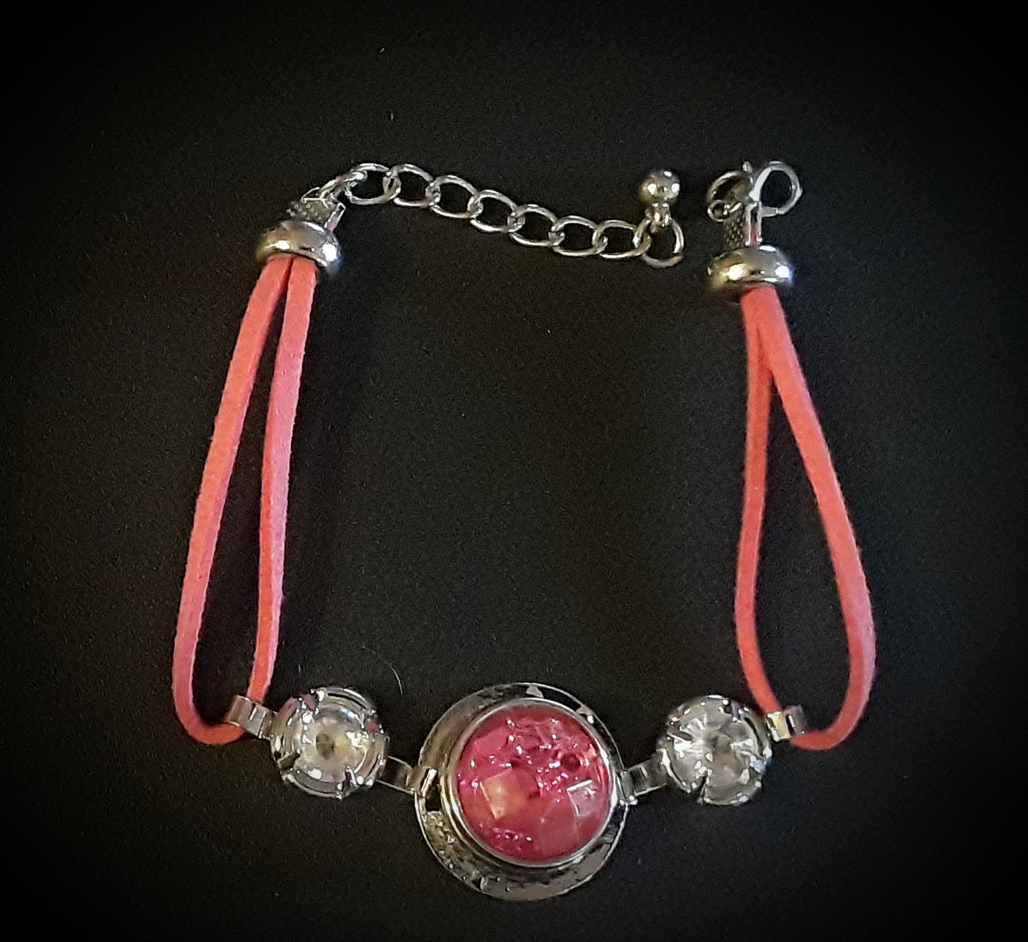 Pink 18mm noosa snap bracelet with 2 snaps