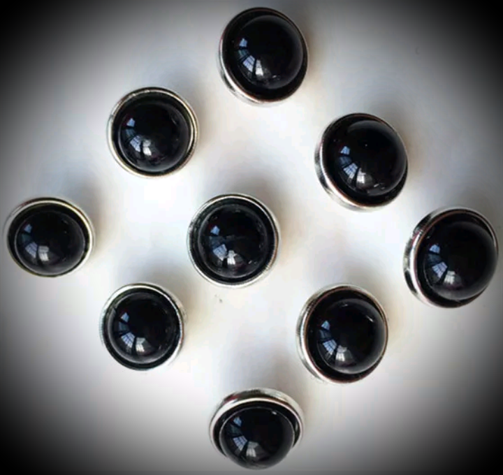 Black 12mm noosa snaps