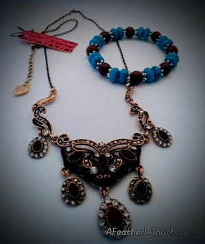 Elegant, unique, and Beautiful Betsey Johnson Bohiemiam style necklace