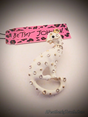 BETSEY
JOHNSON BEAUTIFUL CRYSTAL RHINESTONES PANTHER CAT PENDANT/BROACH MULTIPLE COLORS