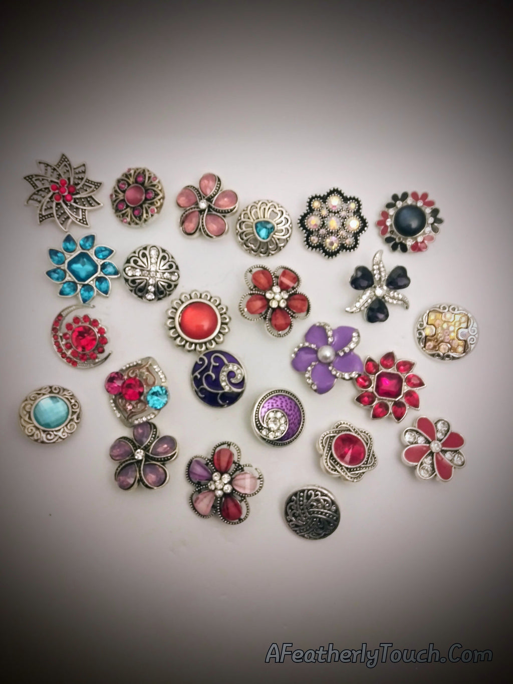 A variety of snaps 18mm noosa snaps