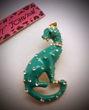 BETSEY
JOHNSON BEAUTIFUL TEAL AND CRYSTAL RHINESTONES PANTHER CAT PENDANT/BROACH