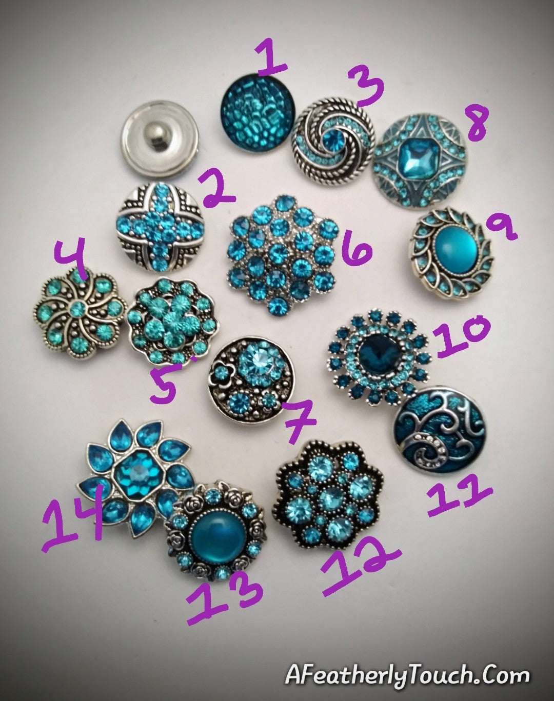A variety of blue snaps 18mm noosa snaps