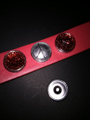 Leather bracelet with 18mm removable snaps