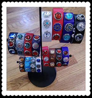 Leather bracelet with 3 18mm removable snaps