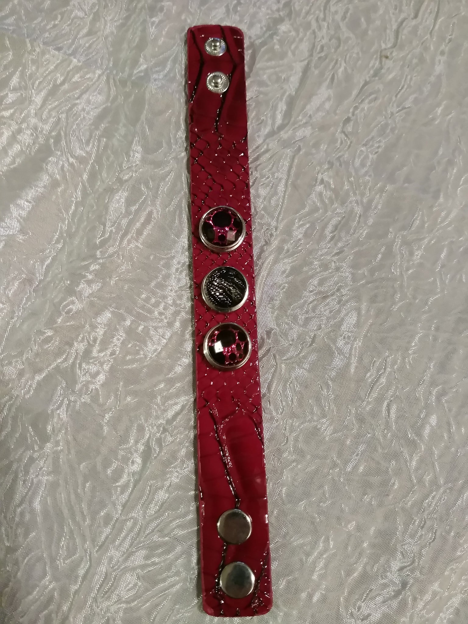 Hot 🔥 new snap jewelry Leather bracelet 18mm snaps Purple
